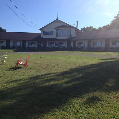 Lakeview Motel Jemseg Esterno foto